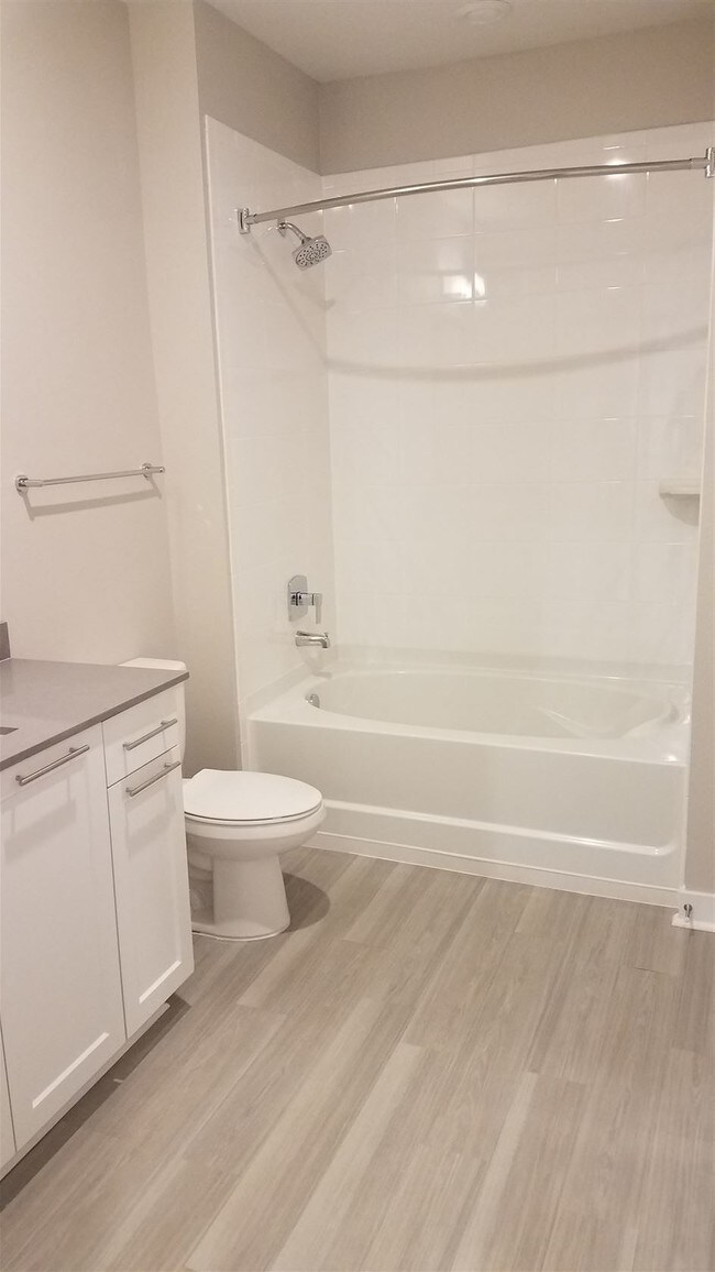 Building Photo - 1720 Fennell St