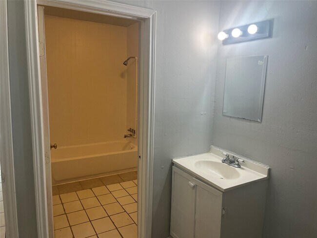 Building Photo - 12501 W Hardy Rd