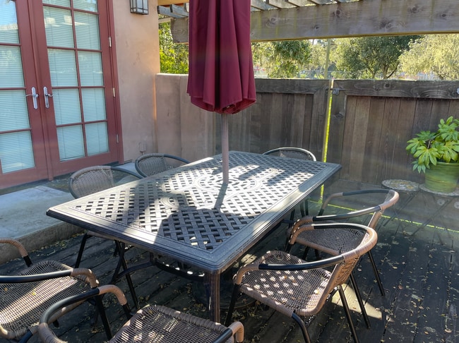 Building Photo - Beautiful Mediterranean 2-Bedroom House in...