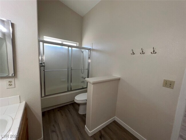 Building Photo - 635 Delorean Dr