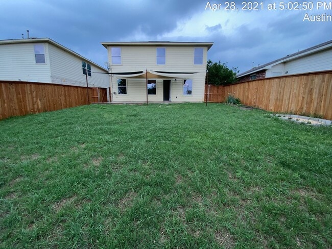 Building Photo - 5713 Silver Screen Dr