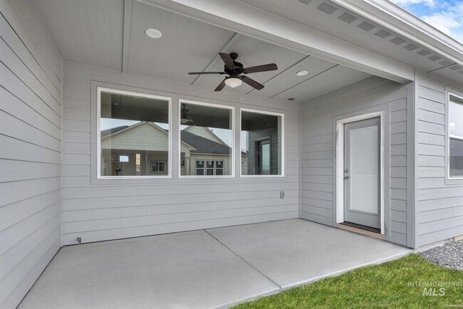 Building Photo - Immaculate Single-Level Home w/3-Car Garage