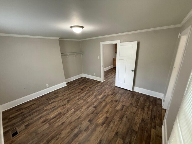 Building Photo - 421 Carolina Ave