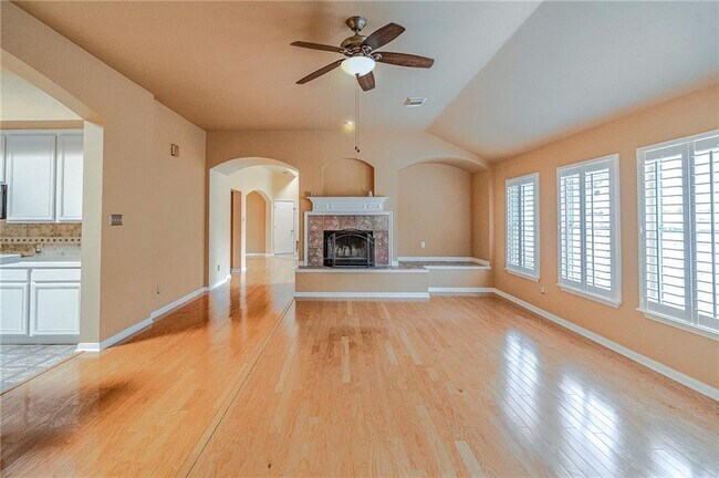 Building Photo - 27 Troon Dr