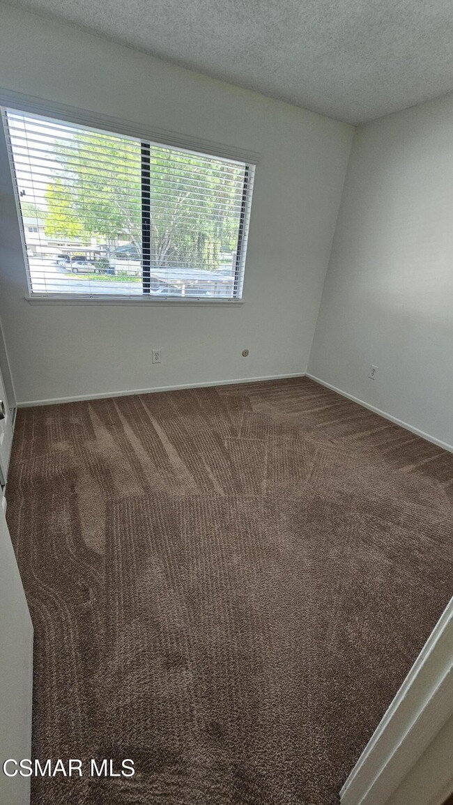 Building Photo - 28657 Conejo View Dr