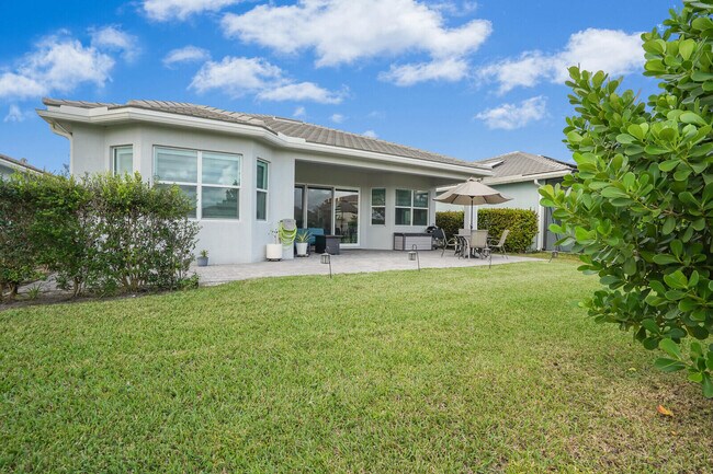 Building Photo - 16074 Whippoorwill Cir