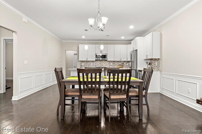Building Photo - 5570 Arbor Chase Dr