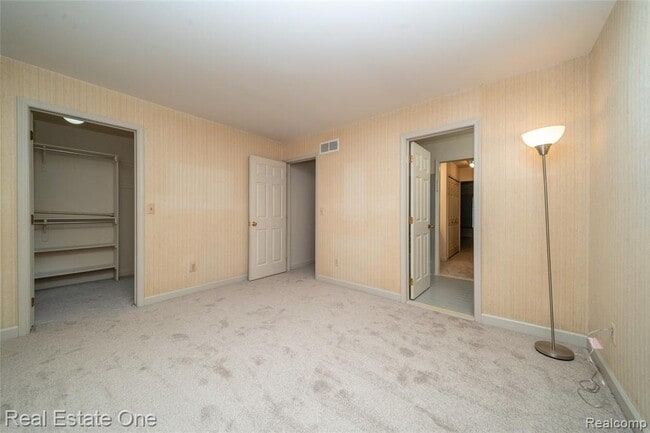 Building Photo - 37412 Legends Trail Dr