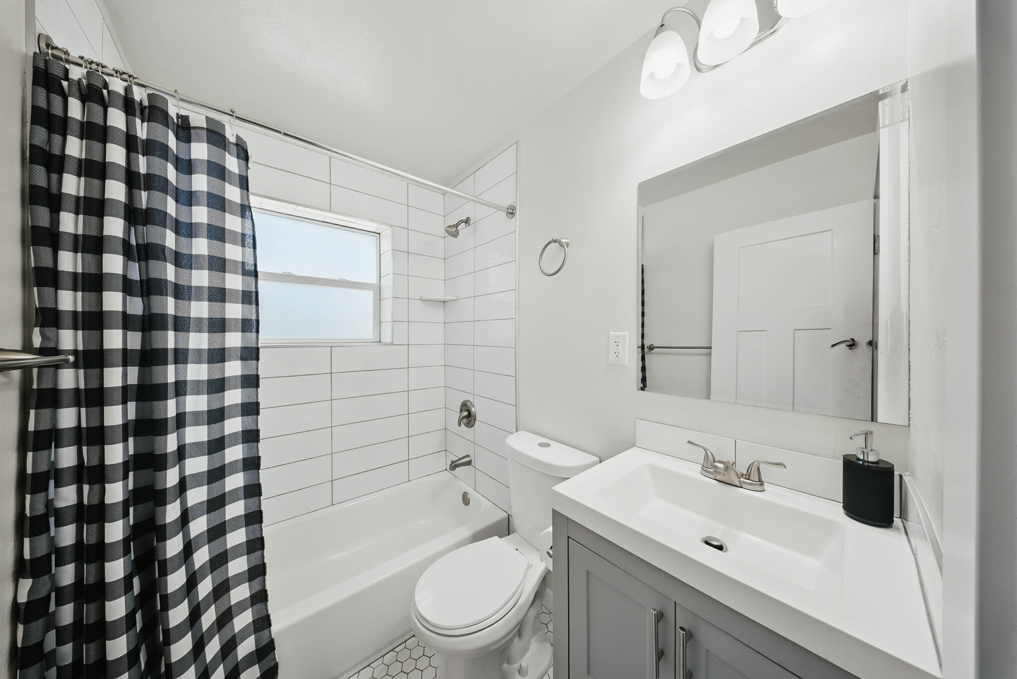 APT A - 259 E Herbert Ave