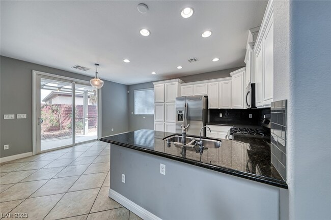 Building Photo - 5318 Hollymead Dr