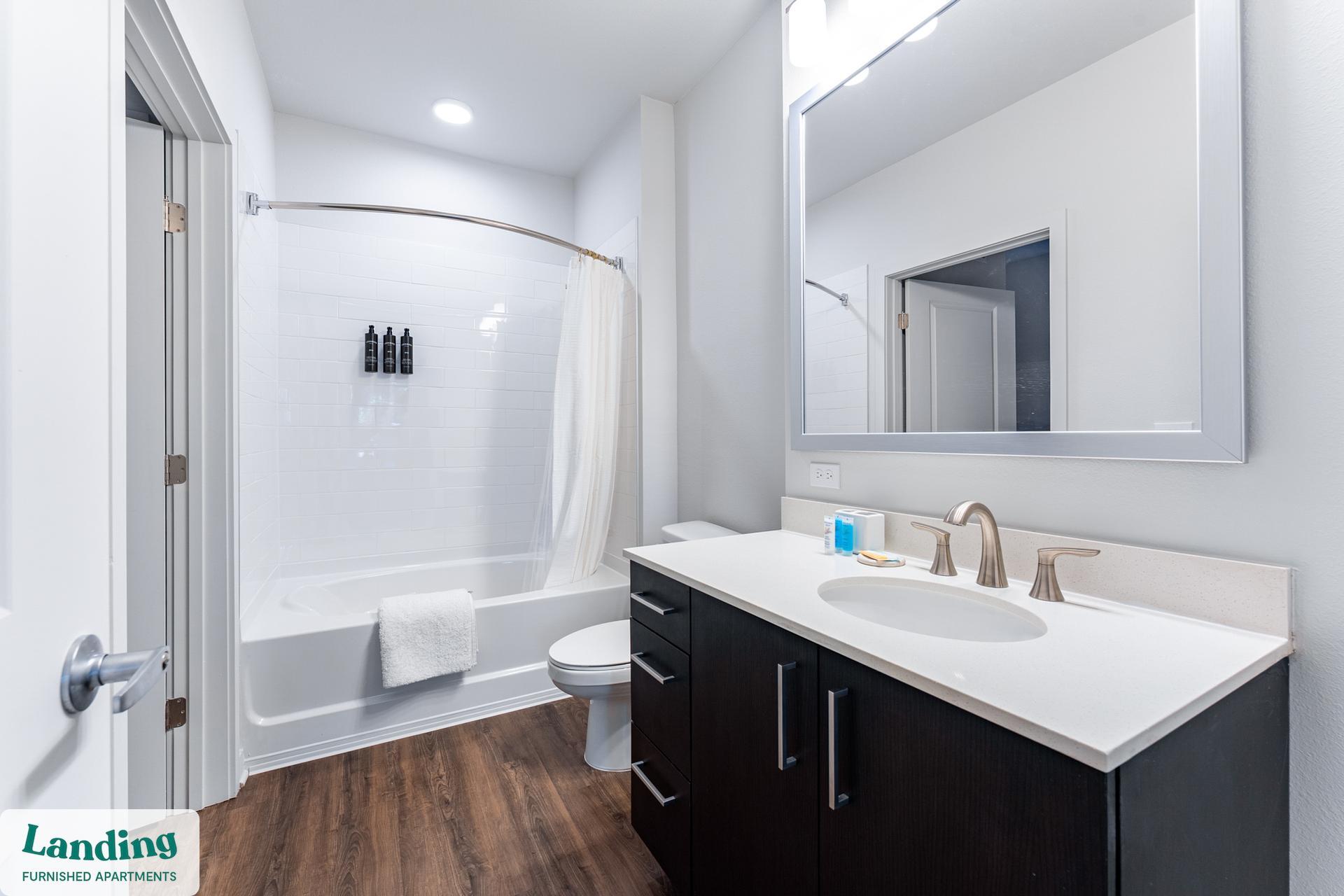 Building Photo - 1225 Utica Dr