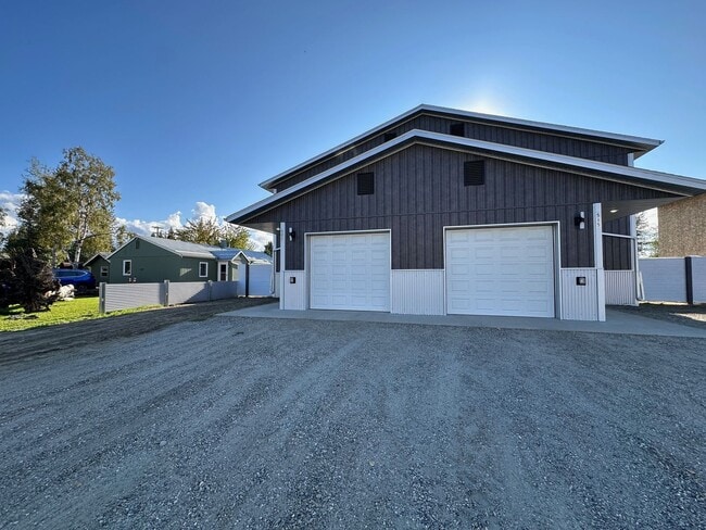 Building Photo - New Energy Efficient Constuction!