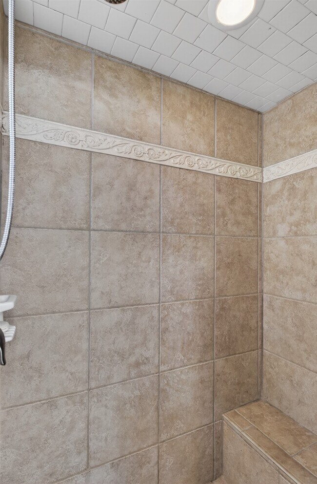 Building Photo - 10626 Crystal Cove Dr