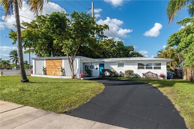 Building Photo - 833 NW 30th St