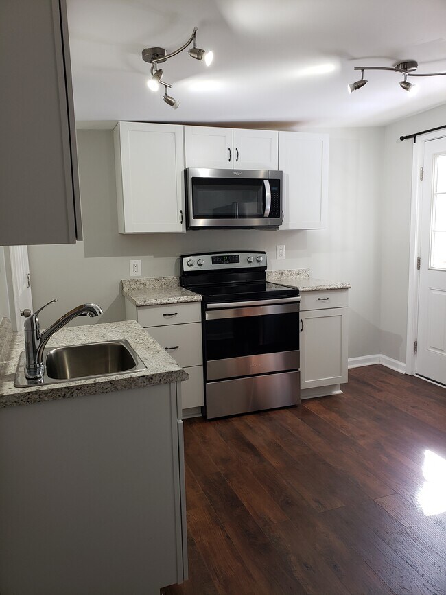 332 Smithfield Ave 332 Smithfield Ave Winchester VA 22601 Apartment