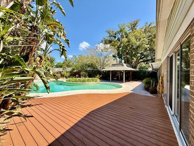 Building Photo - 3103 Cocos Rd