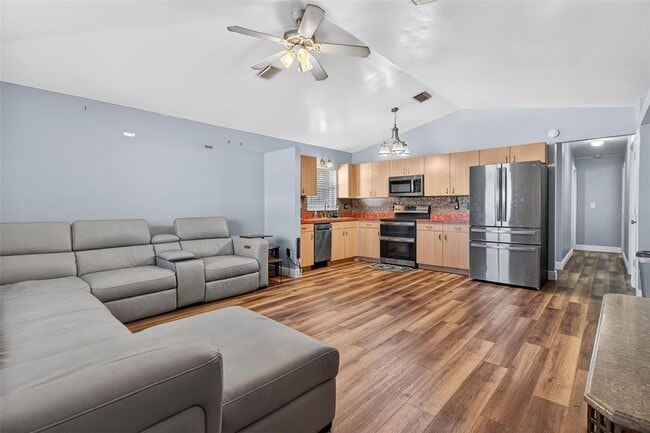 Building Photo - 2174 19th Ave SW