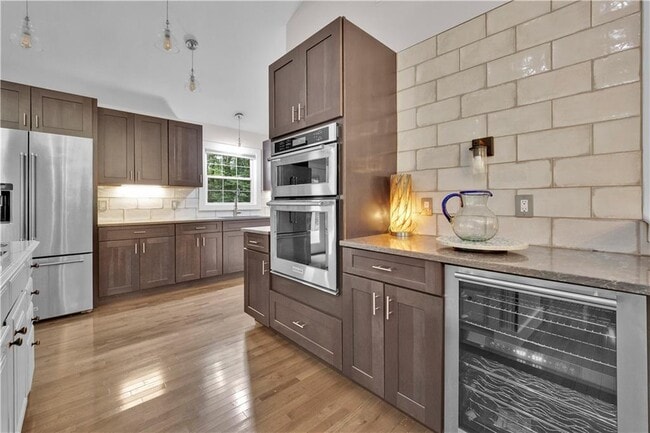 Building Photo - 225 Jayne Ellen Way