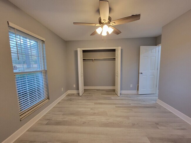 Building Photo - 4 bedroom house for rent in NE Tallahassee for $3250 with a 2 car garage, wood floors
