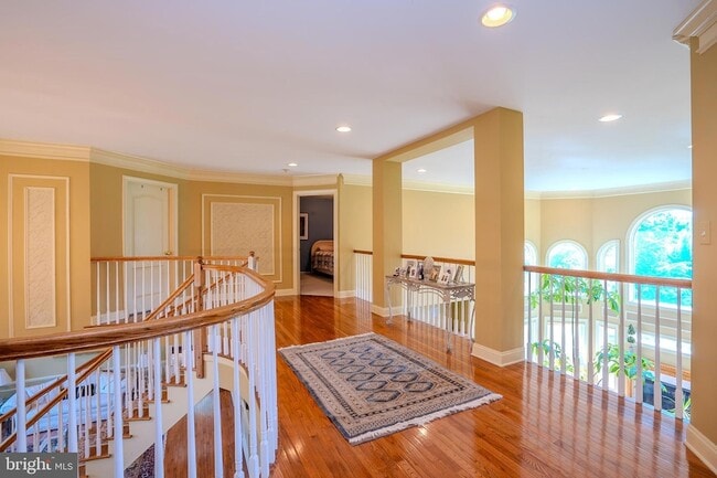 Building Photo - 19 Meadowlark Dr