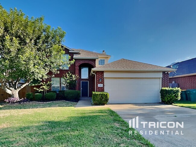 Primary Photo - 523 Pinnacle Dr