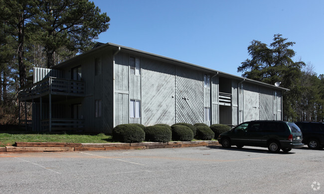 Primary Photo - Holly Creek Apartments