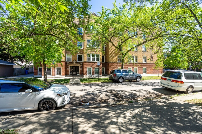 Building Photo - 4900 N Lawndale Ave