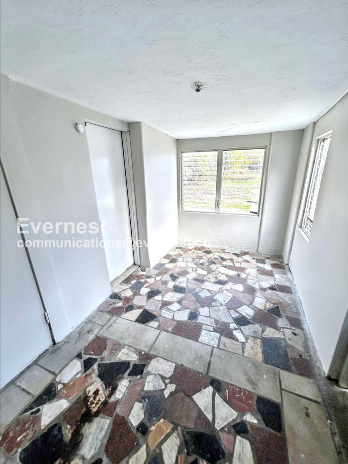 Building Photo - 3295 W 46th St