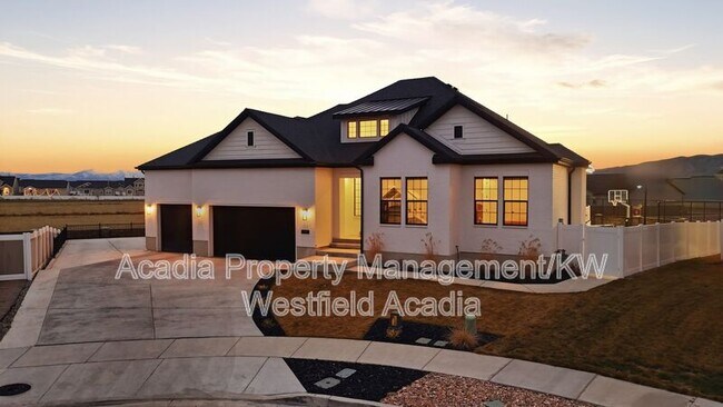 Building Photo - 1437 W Valley Dr