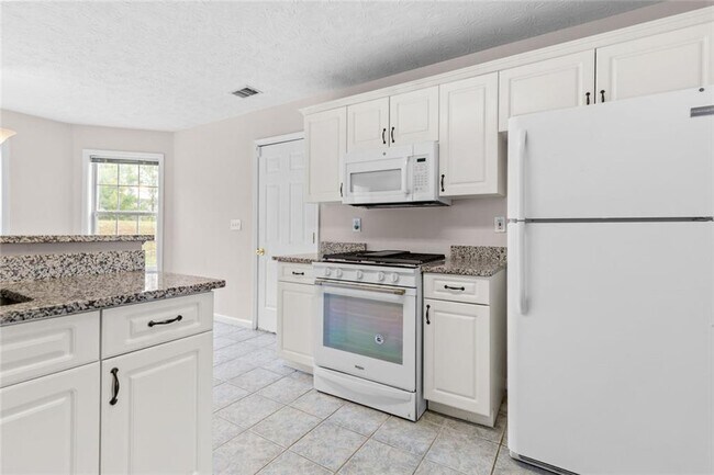 Building Photo - 3854 Wheaton Ct