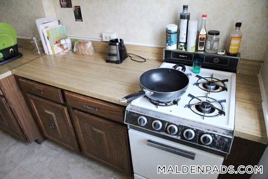 Building Photo - 17-19-19 Washington St S