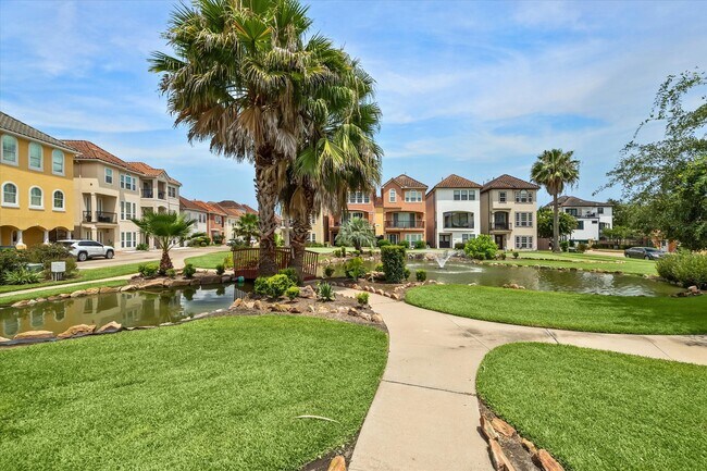 Building Photo - 7231 Laguna Villas