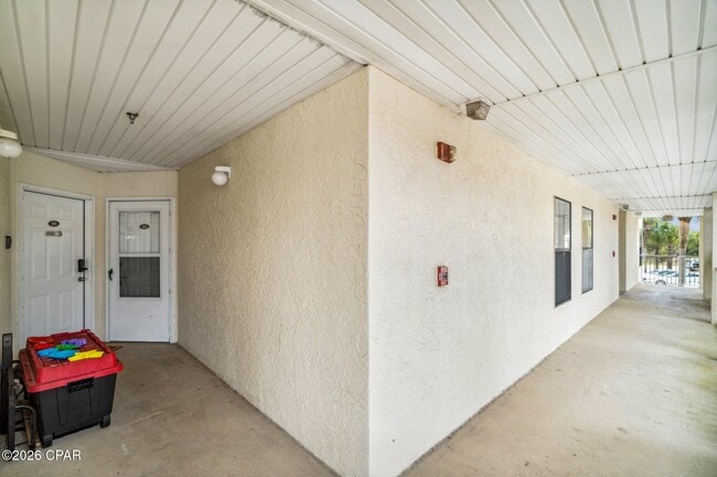 Building Photo - 17462 Front Beach Rd