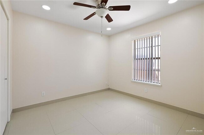 Building Photo - 3001 Ashley Pl