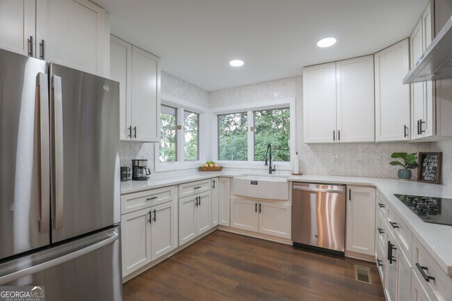 Building Photo - 212 Southland Dr