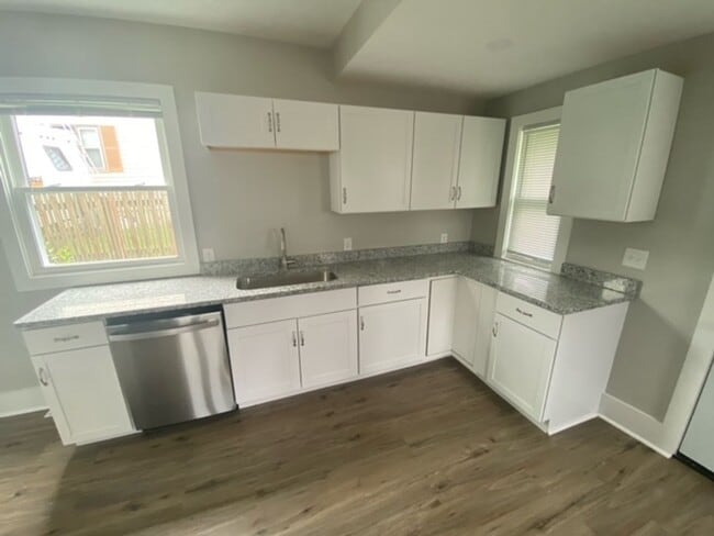 Building Photo - Fully Remodeled 3 Bed 1 Bath!!