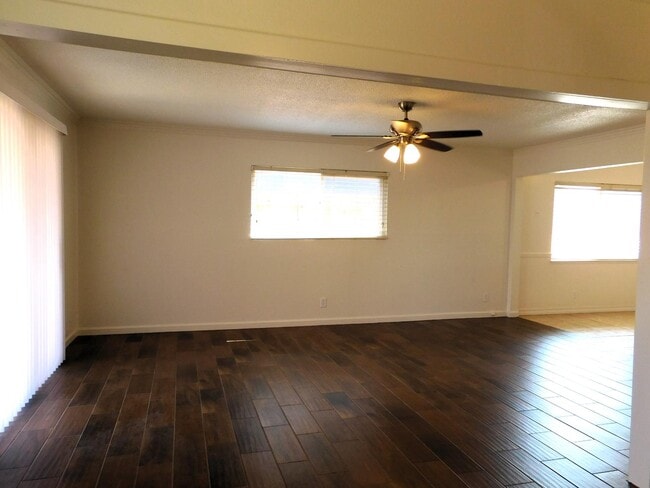 Building Photo - 1045 Oxford Ave