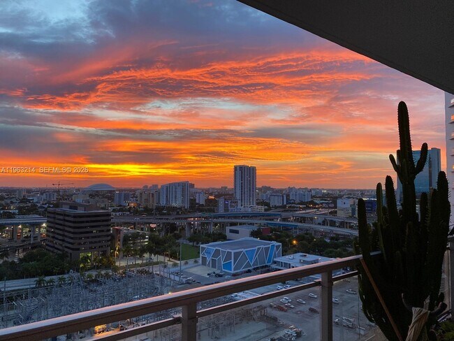 Building Photo - 92 SW 3rd St