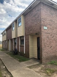 Building Photo - 1667 Starboard Dr