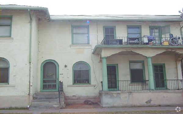 Building Photo - Peerless Apartments