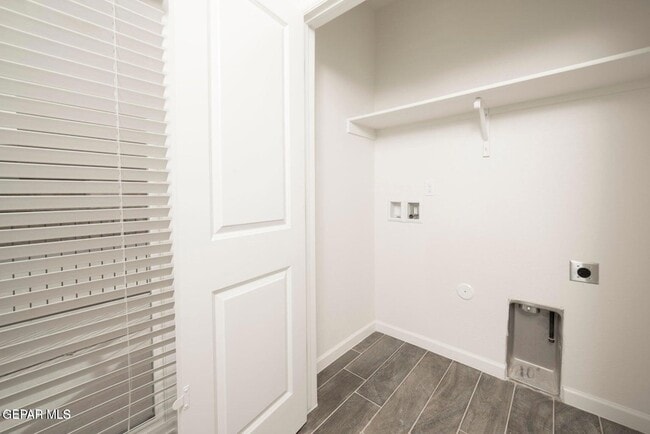 Building Photo - 1060 Hoppas St