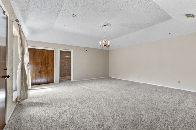 Building Photo - 4010 Paraguay Cir