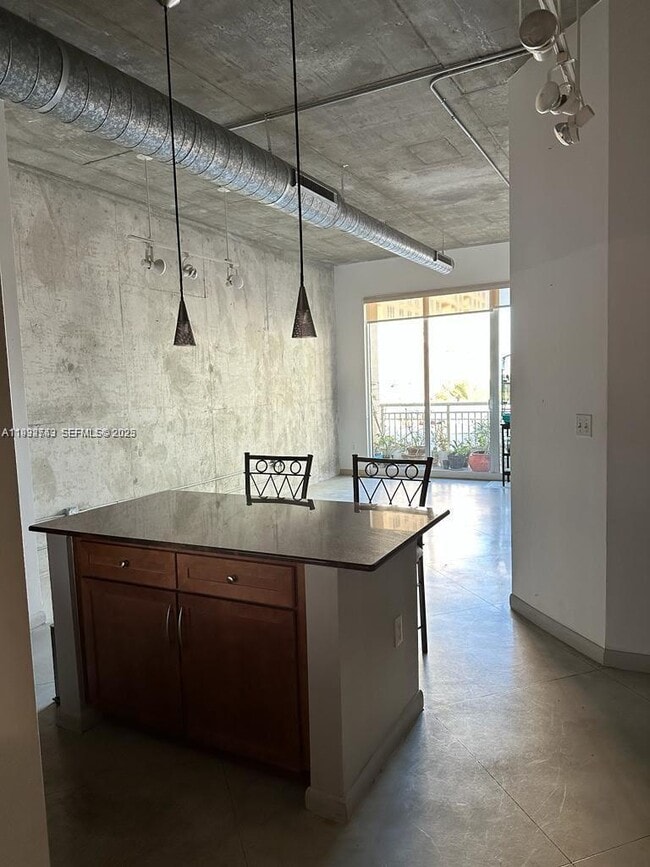 Building Photo - 2001 Biscayne Blvd