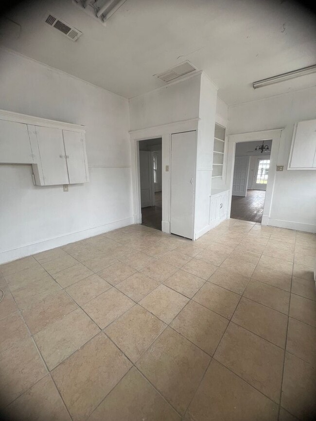 Building Photo - North Waco