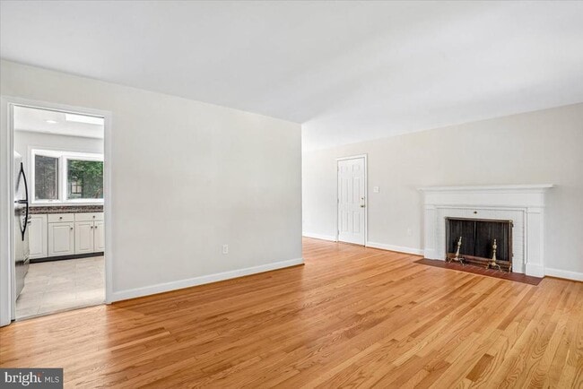 Building Photo - 5006 Benton Ave