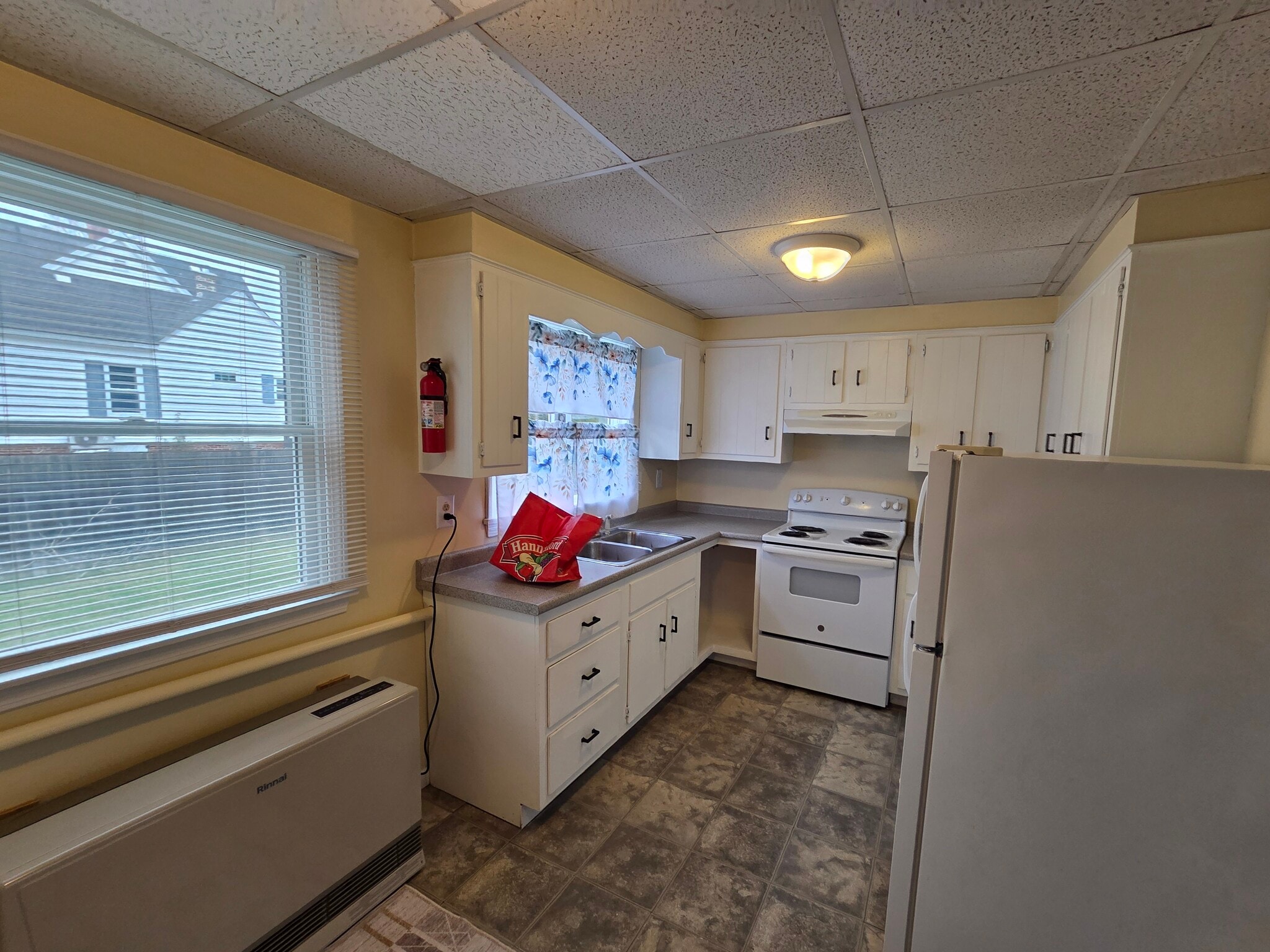 Building Photo - 20 Booker St