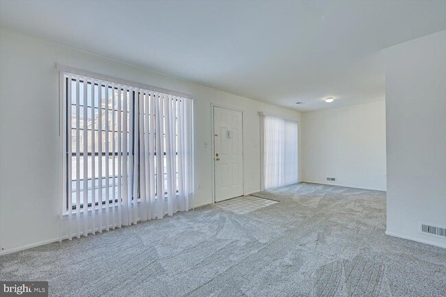 Building Photo - 60 O'Neill Ct