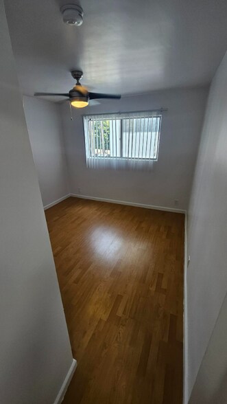 Building Photo - 545 Hayworth Ave