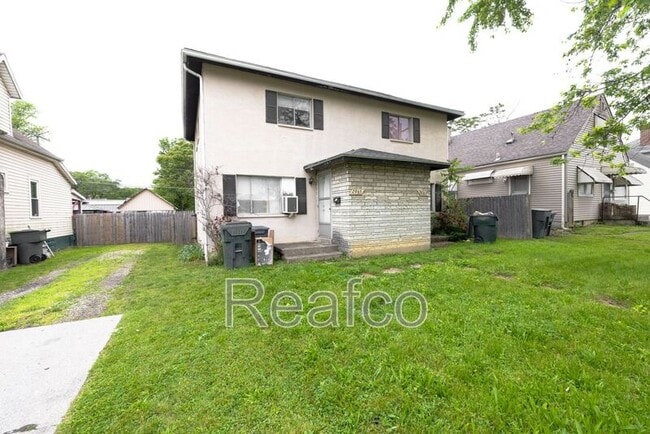 Primary Photo - 2965 McGuffey Rd