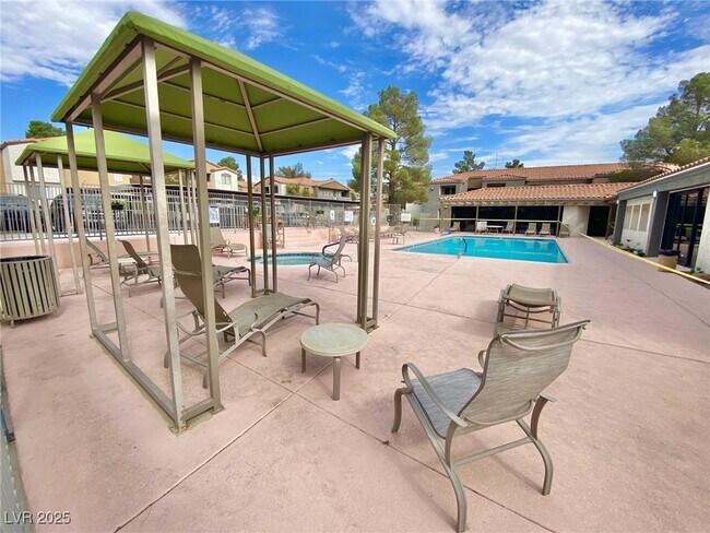 Building Photo - 3151 N Soaring Gulls Dr